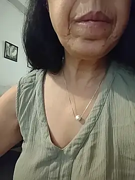 NakedMILFx: απευθείας συνομιλία ΧΧΧ