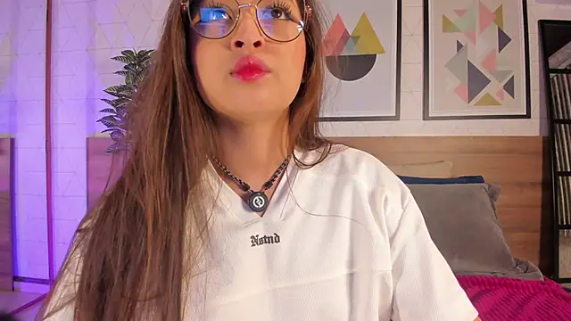 MiaKay1's Live XXX Chat