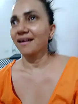 Amanda39 লাইভ XXX চ্যাট