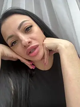 Layana_Ro's Live XXX Chat