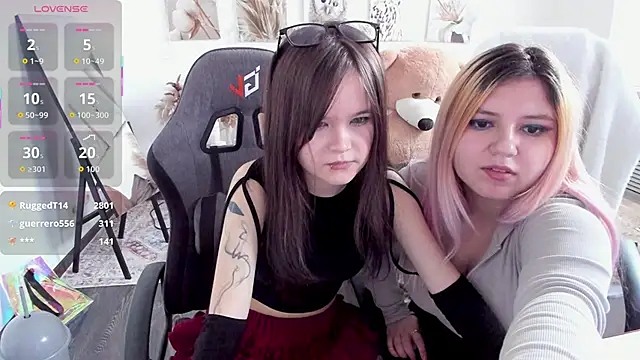 Elainebeness Chat XXX in diretta