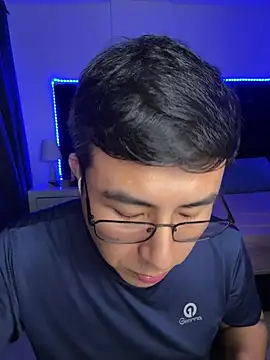 andrewmhilton_のウェブカメラショー