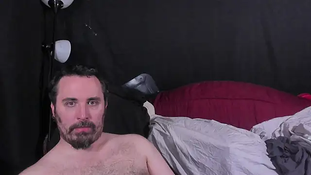 Pertunjukan Kamera Web Metalstud