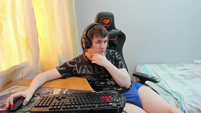 iliaskrislove's Live XXX Chat