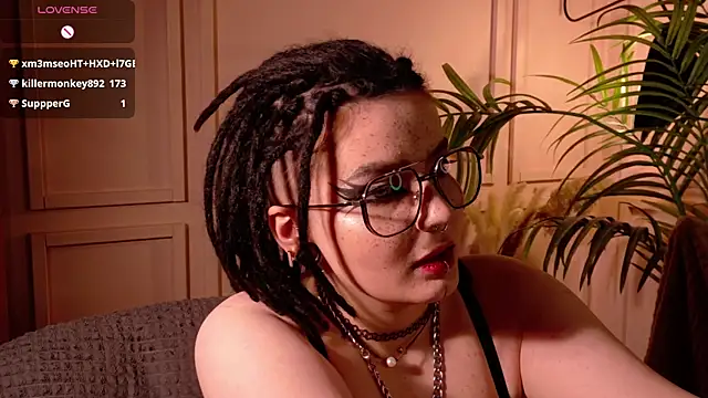 olonho_estel's Live XXX Chat