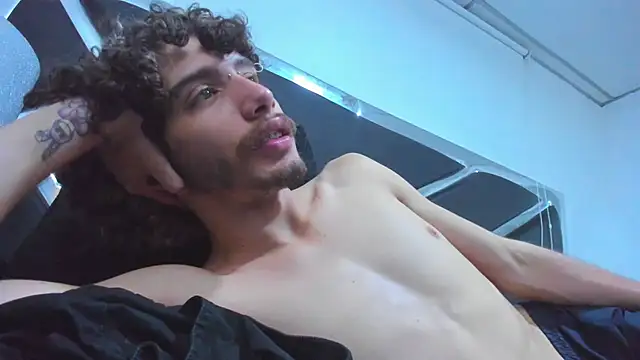 JojoBraando Adlı Modelin Web Kamerası Şovu