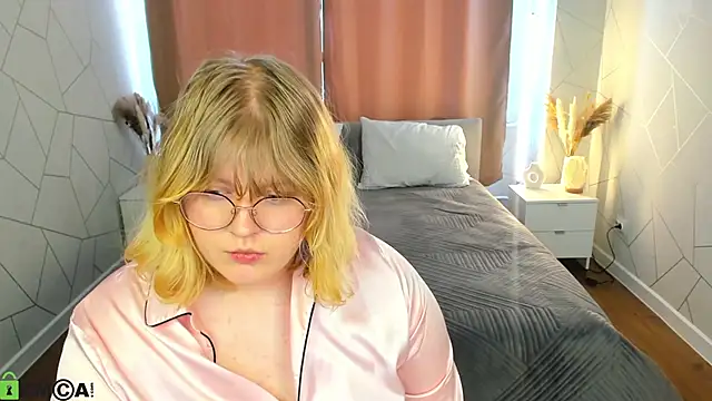 luna_c0ra Adlı Modelin Canlı XXX Sohbeti