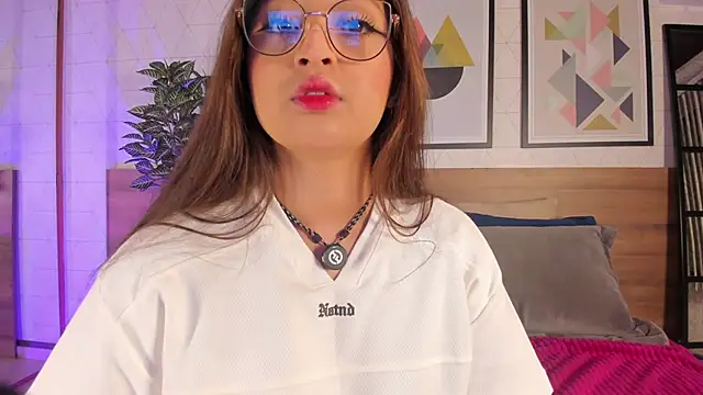 MiaKay1's Live XXX Chat