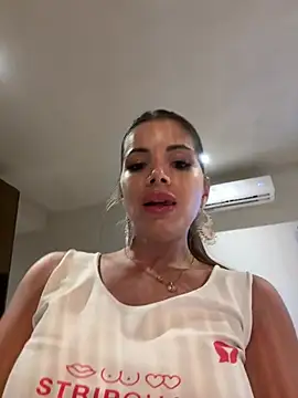 MatildaHai Adlı Modelin Web Kamerası Şovu