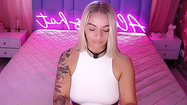 AllwaysHotJ live XXX chat