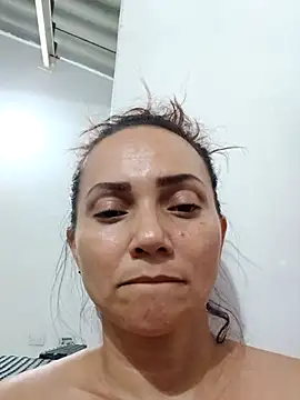 Amanda39 Adlı Modelin Canlı XXX Sohbeti