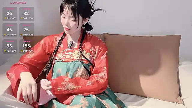 Show modela upoo7lt na web-kameri