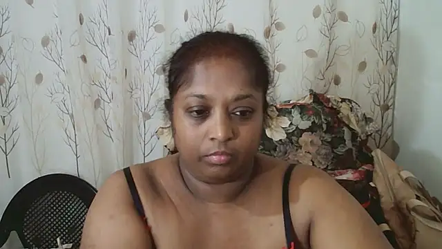 Chat XXX en directo de Indiantasha