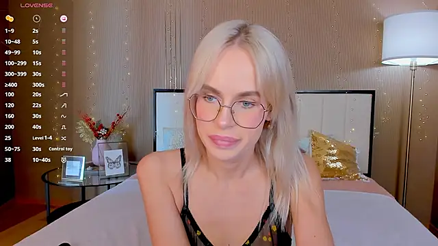 bellatip's Live XXX Chat