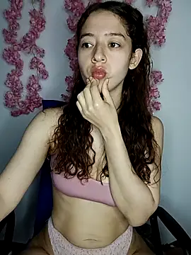 -rosi Adlı Modelin Canlı XXX Sohbeti