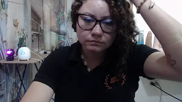 curly_greeneyed Live XXX-chat