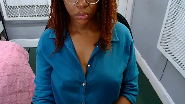 EmeraldDreamsn Live XXX chat