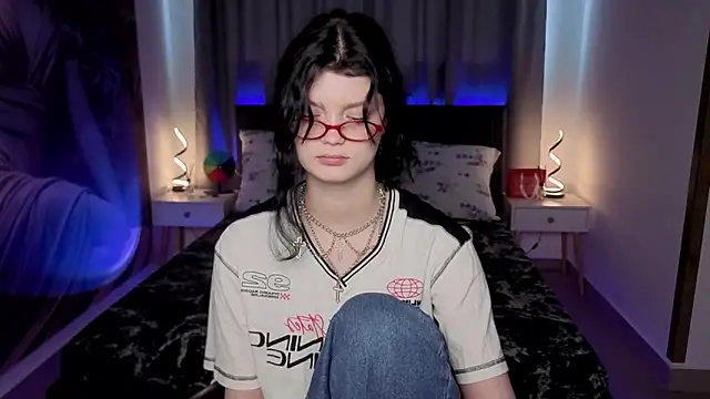 MileyRood Adlı Modelin Canlı XXX Sohbeti