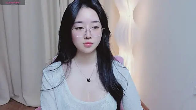 Miu-999 Adlı Modelin Canlı XXX Sohbeti