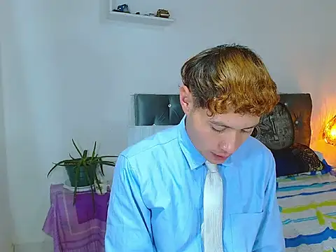 XXX chat uživo modela _Santi2