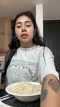 aimi_art1 Adlı Modelin Canlı XXX Sohbeti