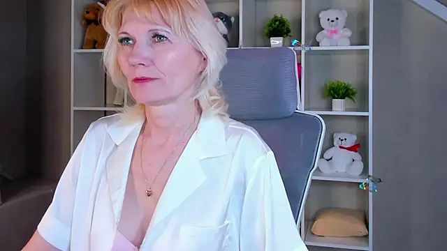 Czat XXX na żywo – Julie_Lucas