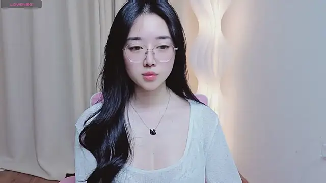 Miu-999 Adlı Modelin Canlı XXX Sohbeti