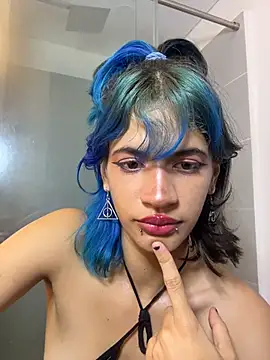 sukulaurens Adlı Modelin Canlı XXX Sohbeti