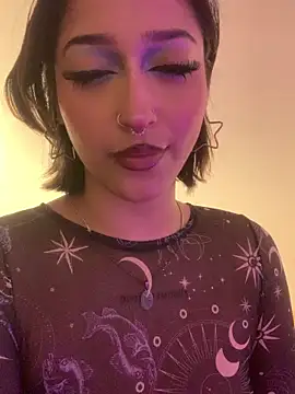 LilithMonette Adlı Modelin Canlı XXX Sohbeti