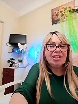 SusieNoreenのライブXXXチャット