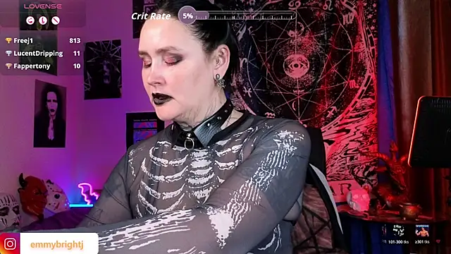 Czat XXX na żywo – Emmybrightj_