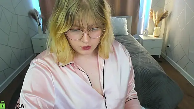 Czat XXX na żywo – luna_c0ra