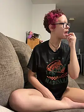 jojosbizarrelyf's Webcam Show