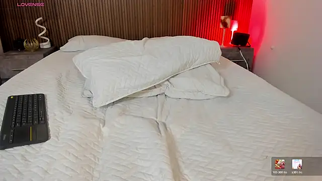 XXX chat uživo modela AdharaCruzz_