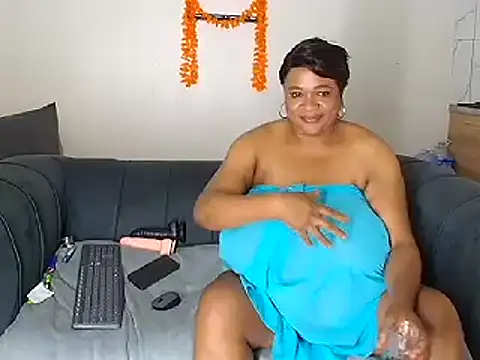 Онлайн чат XXX BUSTYQUEEN56