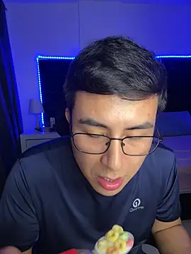 andrewmhilton_ Adlı Modelin Web Kamerası Şovu