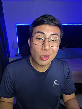 andrewmhilton_ Show Webcam