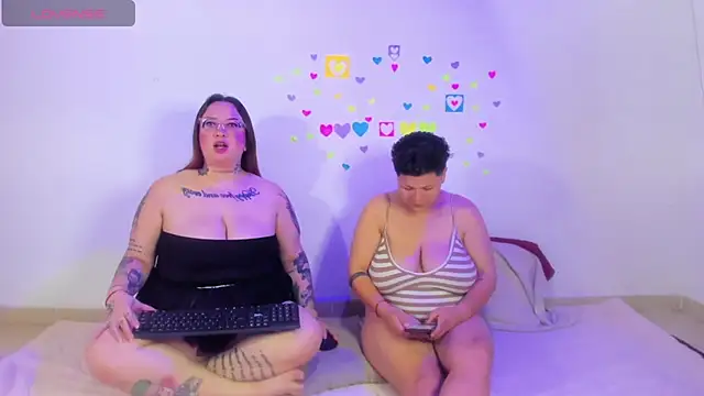 MiaYMolly Chat XXX live