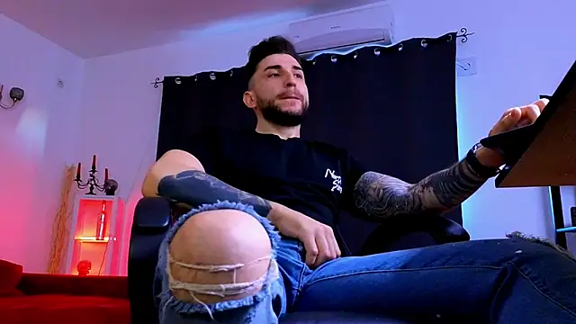 MightyAaron66: διαδικτυακό σόου στην κάμερα