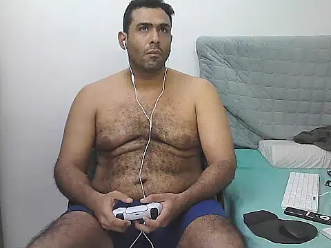 AlphaLatinoBearn Webbikameraesitys