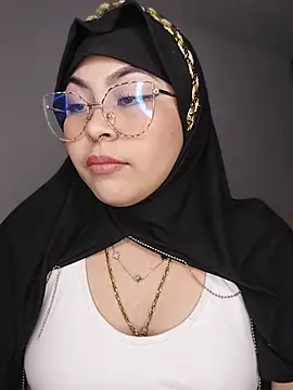 Elinaax Adlı Modelin Canlı XXX Sohbeti