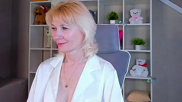 Julie_Lucas 即時 XXX 聊天