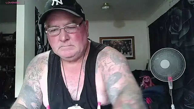 KINKYBLUEYES69 Webcam-Show