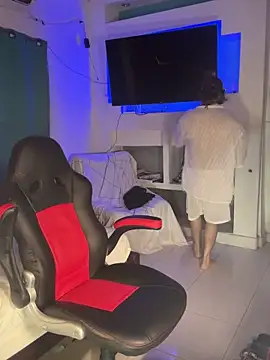 AngelLatinBoy élő XXX-chatje