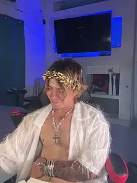 Pokazy przed kamerką – AngelLatinBoy