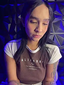 Isabella-Teen Adlı Modelin Canlı XXX Sohbeti