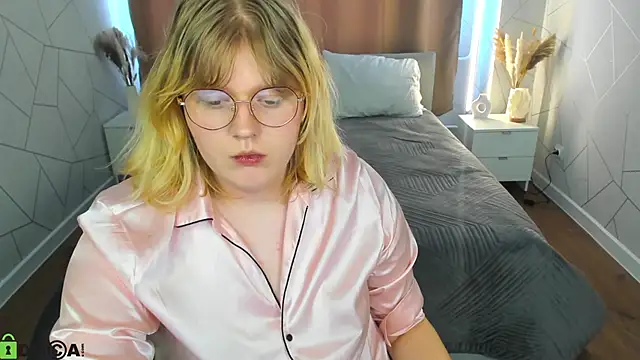 luna_c0ra's Live XXX Chat