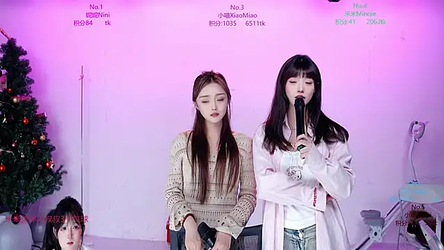 CM---002's Live XXX Chat