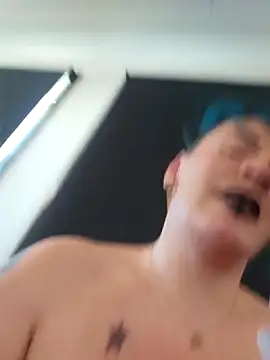 PinkTheHawk's Live XXX Chat