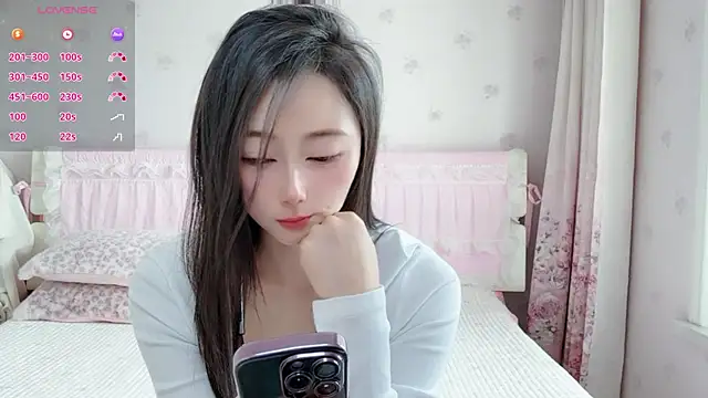 anjila888 Show Webcam